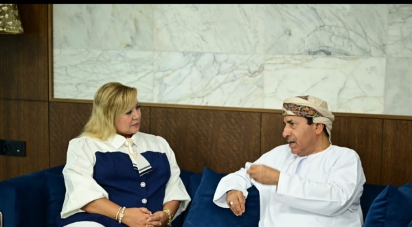 زيارة وفد عماني